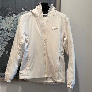 Arc'teryx Atom Hoodie Jacket in Article Silk, XS, NWOT